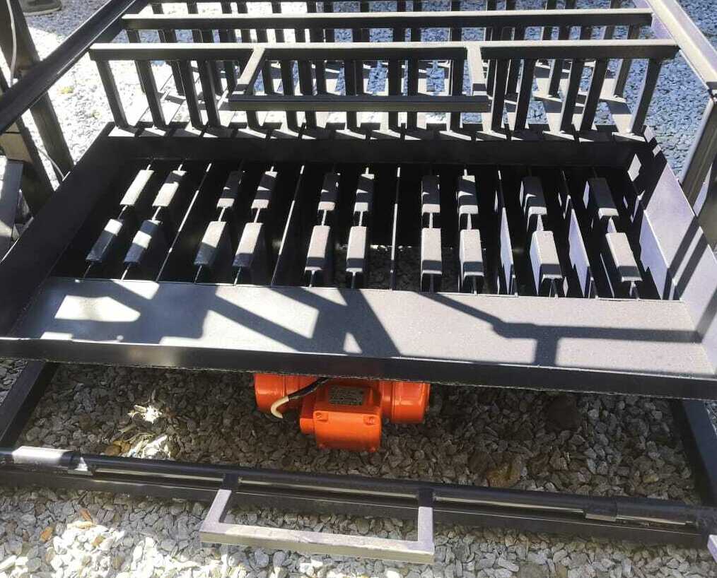 <span style="font-weight: bold;">Станки ВСШ-6 для изготовления блоков</span>